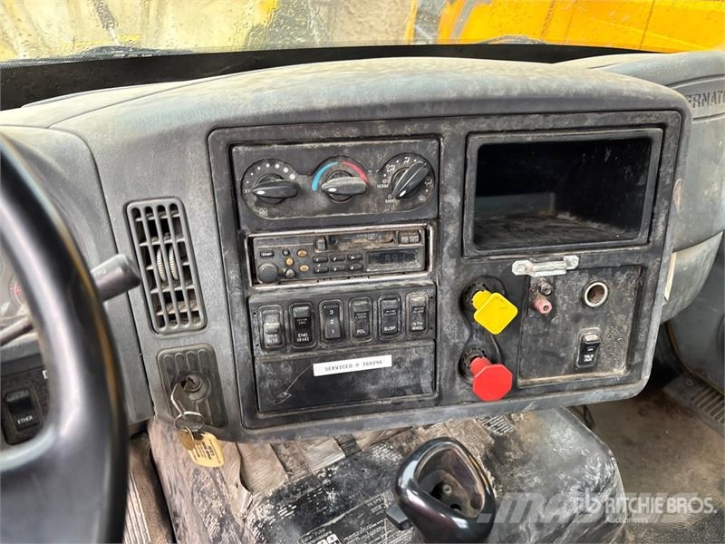 International 8600 Truck Tractor Units