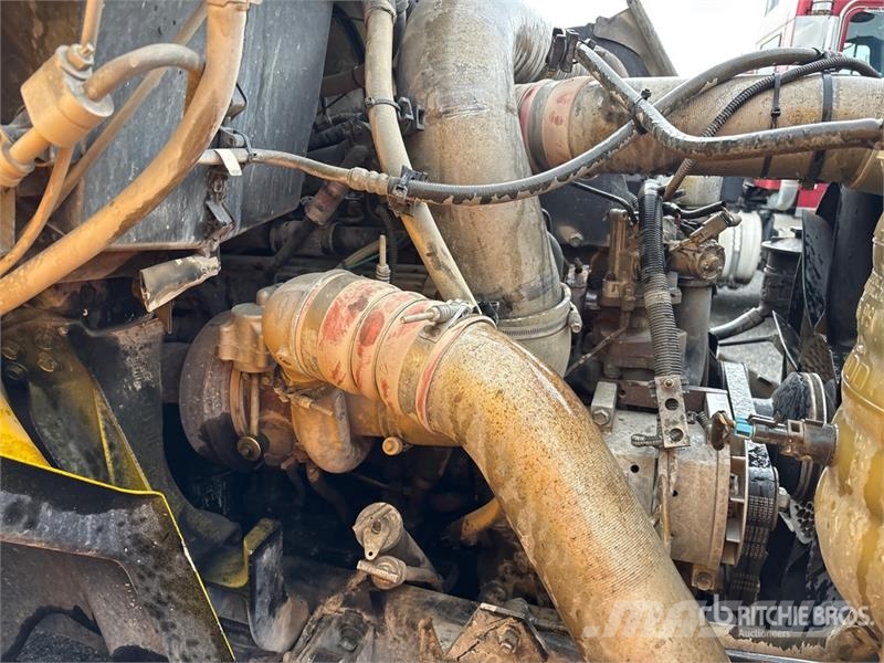 International 8600 Truck Tractor Units