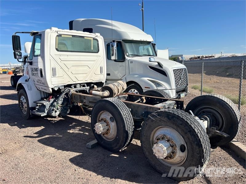 International 8600 Cabins and interior