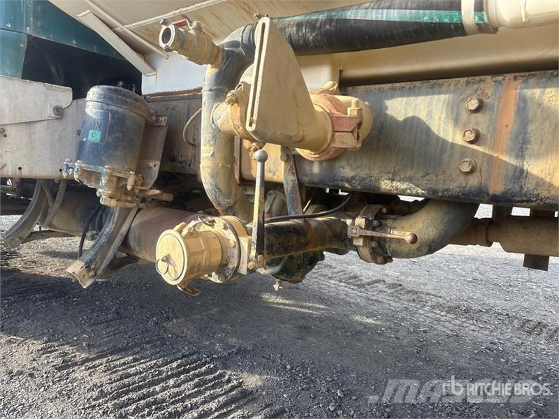 International 9200 Cisterny na vodu