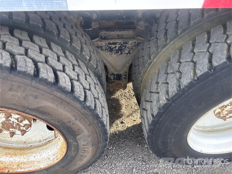 International 9200 Cisterny na vodu