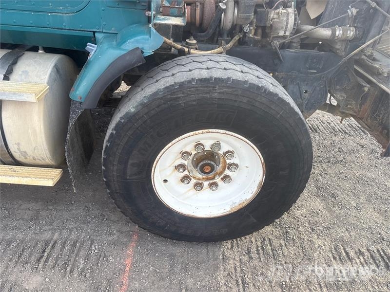 International 9200 Cisterny na vodu