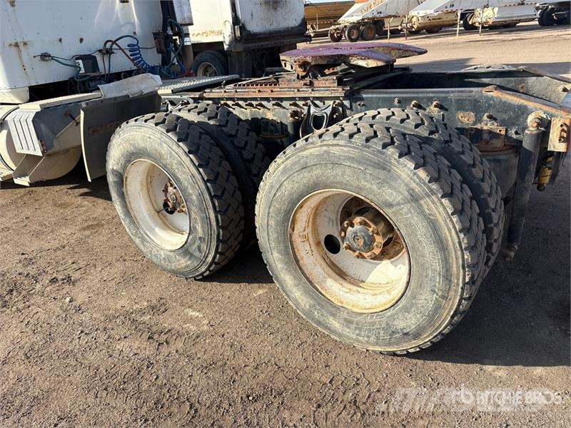 International 9400i وحدات الجر