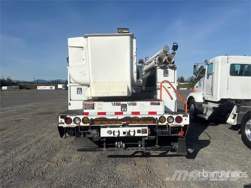 International Altec TA40 41 ft on International 4300 4x2 Bucket Truck mounted aerial platforms