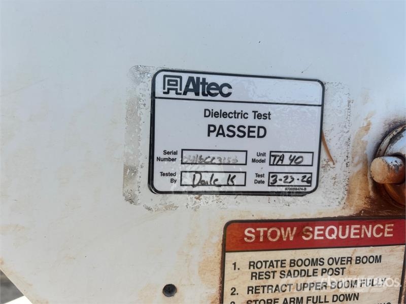 International Altec TA40 41 ft on International 4300 4x2 Bucket Truck mounted aerial platforms