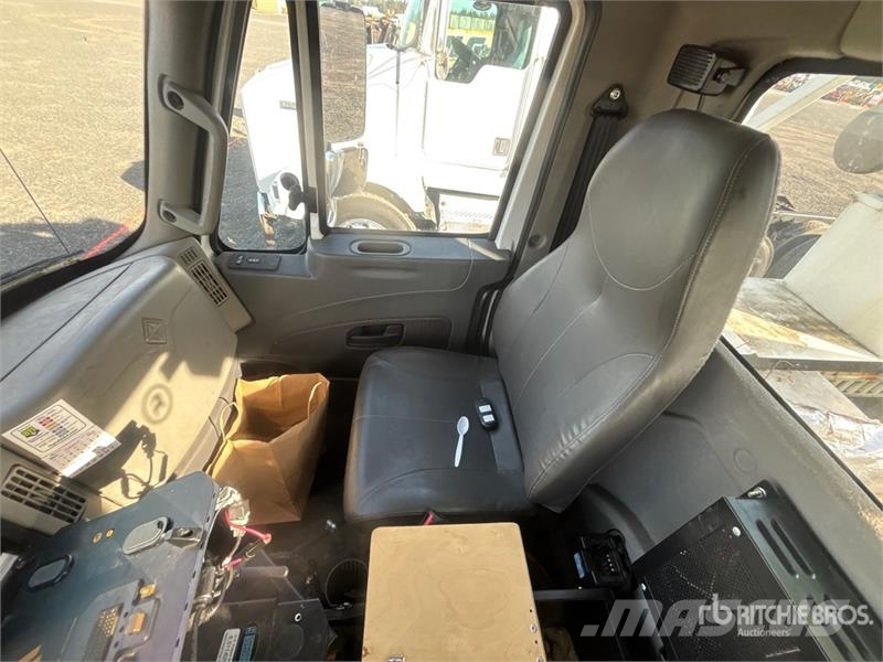 International Altec TA40 41 ft on International 4300 4x2 Bucket Truck mounted aerial platforms