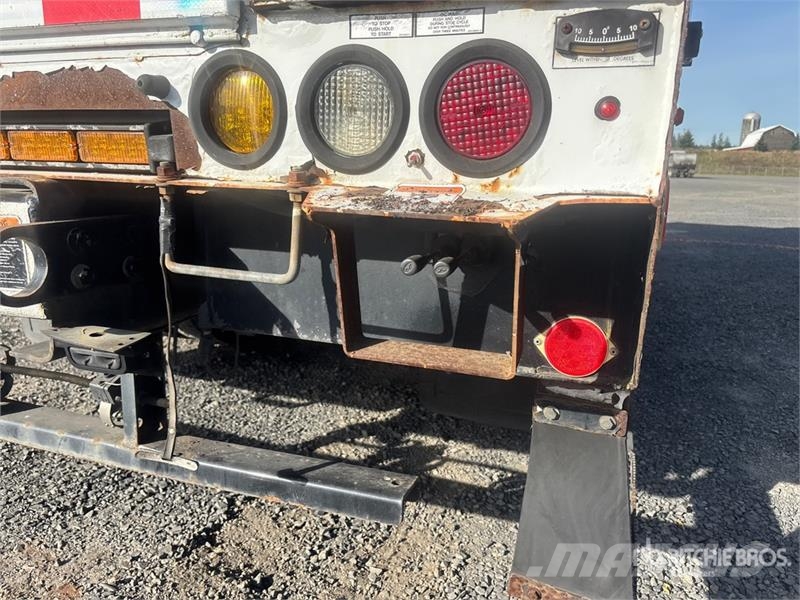 International Altec TA40 41 ft on International 4300 4x2 Bucket Truck mounted aerial platforms