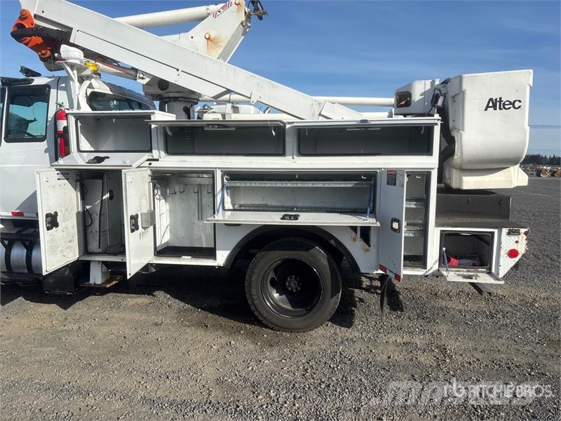 International Altec TA40 41 ft on International 4300 4x2 Bucket Truck mounted aerial platforms