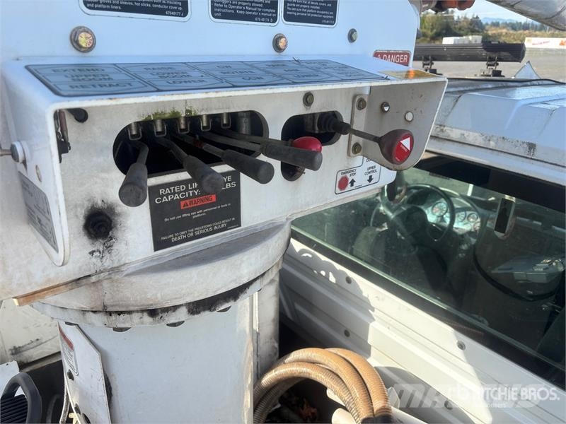 International Altec TA40 41 ft on International 4300 4x2 Bucket Truck mounted aerial platforms