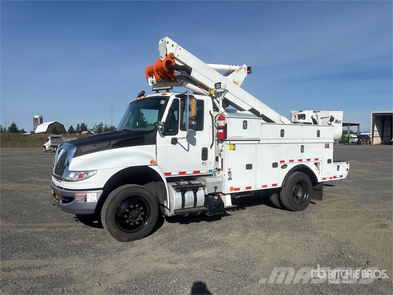 International Altec TA40 41 ft on International 4300 4x2 Bucket Truck mounted aerial platforms