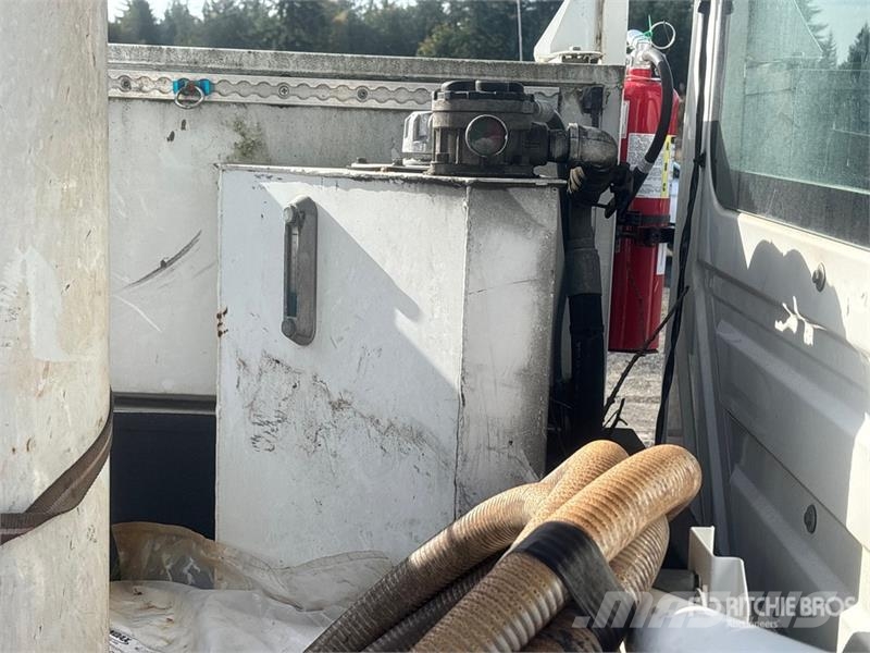 International Altec TA40 41 ft on International 4300 4x2 Bucket Truck mounted aerial platforms