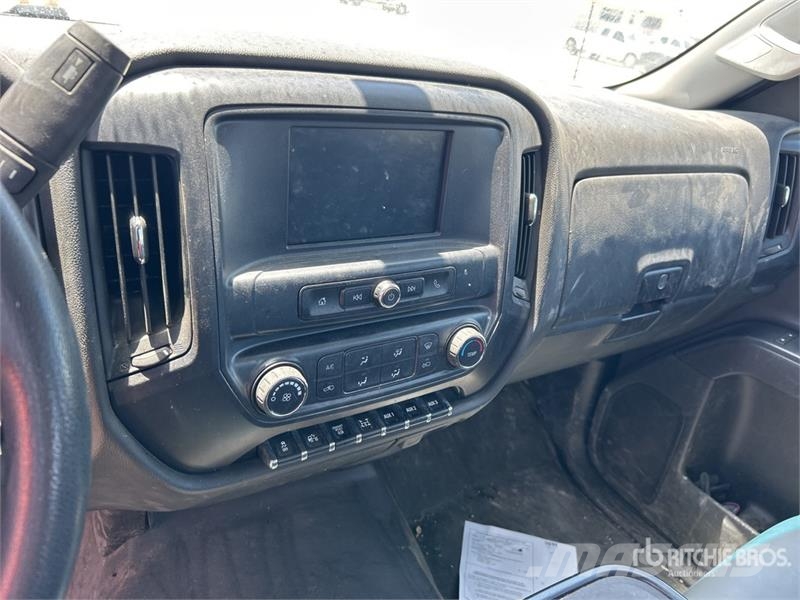 International CV515 4x2 Crew Cab Sealcoat Truck 其他货车