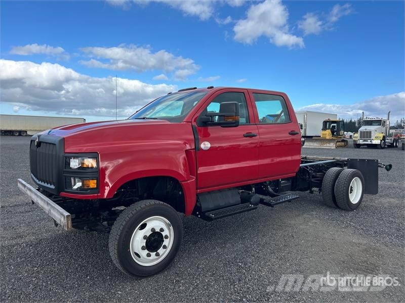 International CV515 4x4 Cab and Chassis 캐빈 및 인테리어