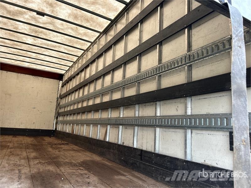 International Durastar 4300 Camion Fourgon