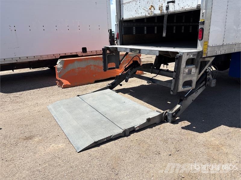 International Durastar 4300 Furgons