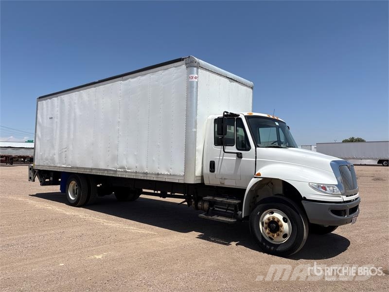 International Durastar 4300 Furgons