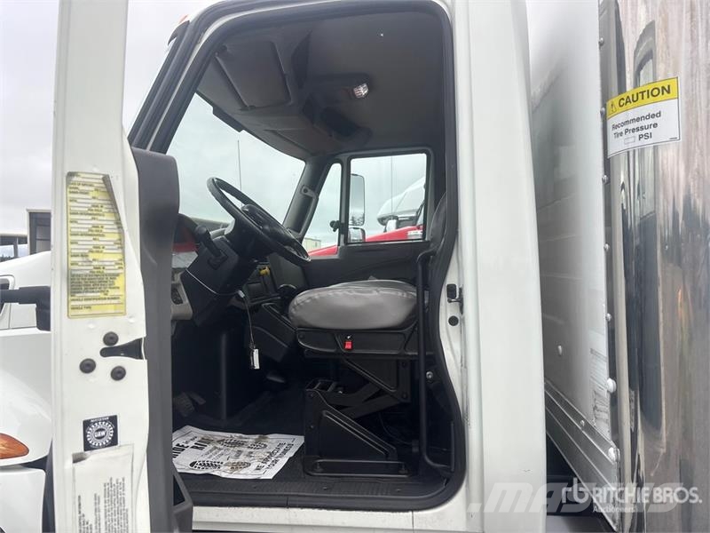 International Durastar 4300 Camion Fourgon