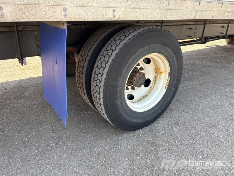 International Durastar 4300 Furgons