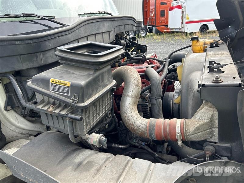 International Durastar 4300 Camion Fourgon