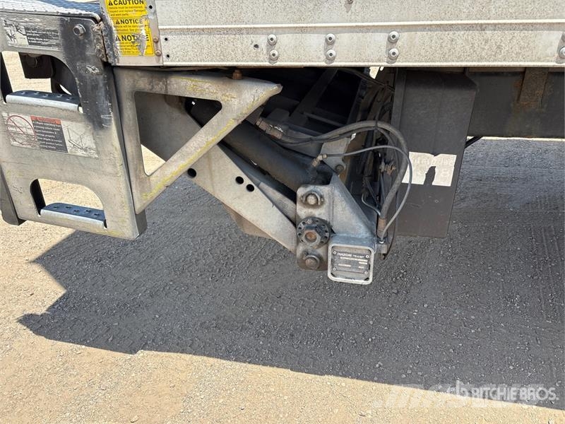 International Durastar 4300 Furgons