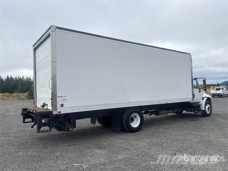 International Durastar 4300 Camion Fourgon