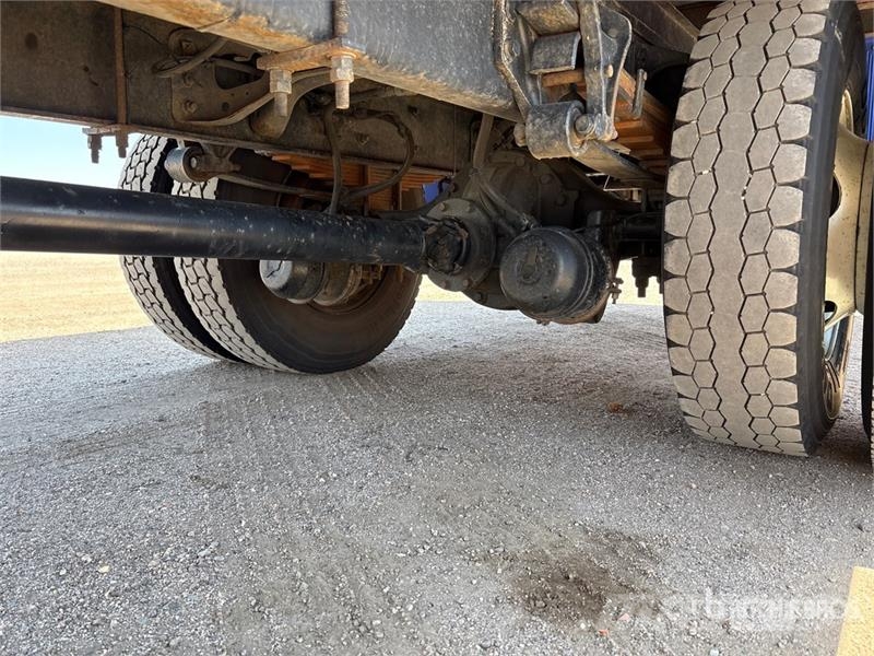International Durastar 4300 Furgons