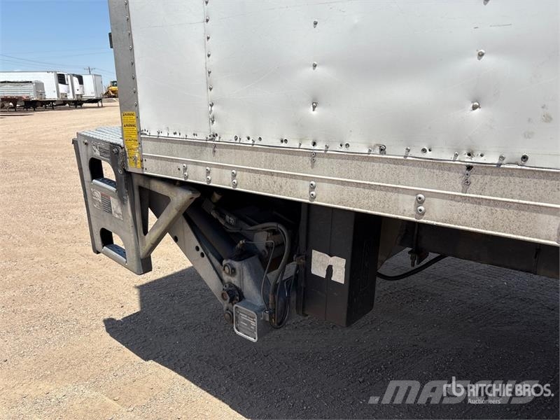 International Durastar 4300 Furgons