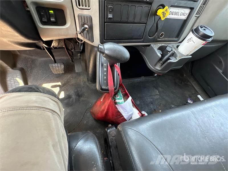 International Durastar 4300 Furgons