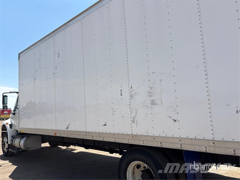 International Durastar 4300 Furgons