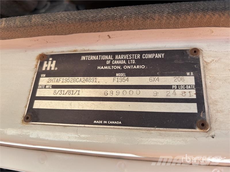 International F1954 6x4 Fuel Truck (Inoperable) Kamioni cisterne