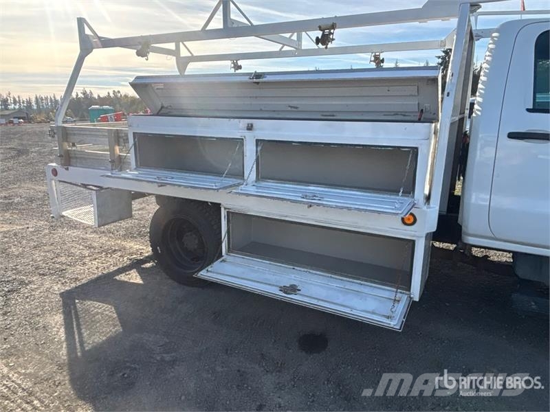 International GM515 4x2 Flatbed Truck Kamioni sa otvorenim sandukom