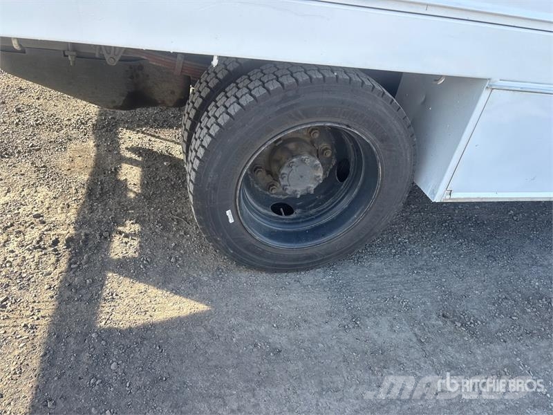 International GM515 4x2 Flatbed Truck Kamioni sa otvorenim sandukom