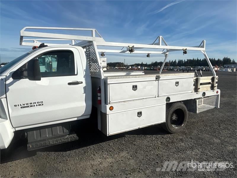 International GM515 4x2 Flatbed Truck Kamioni sa otvorenim sandukom
