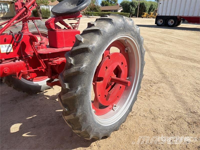 International Harvester Harvester FC 2WD Tractor Ciągniki rolnicze