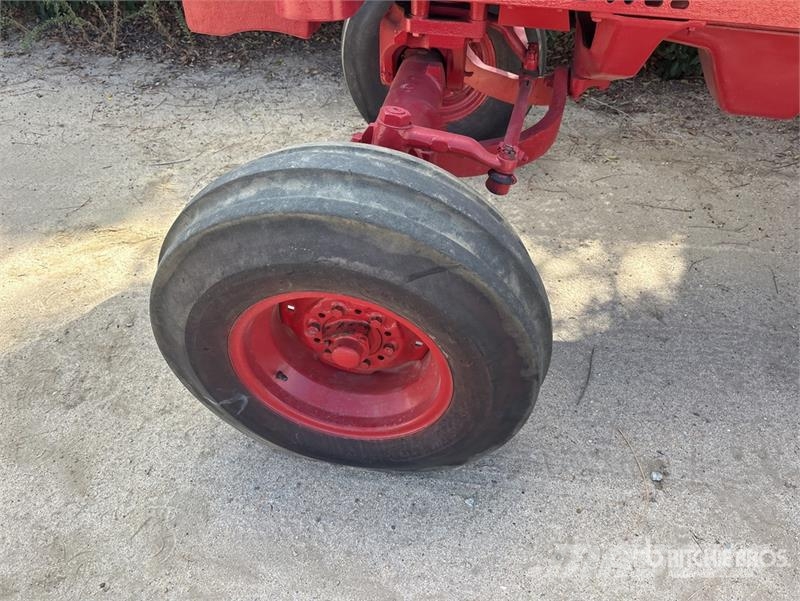 International Harvester Harvester F656D 2WD Tractor Ciągniki rolnicze