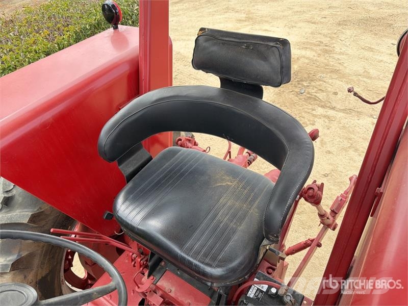 International Harvester Harvester 1066 2WD Tractor Ciągniki rolnicze
