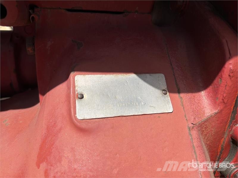 International Harvester Harvester 666 2WD Tractor Ciągniki rolnicze