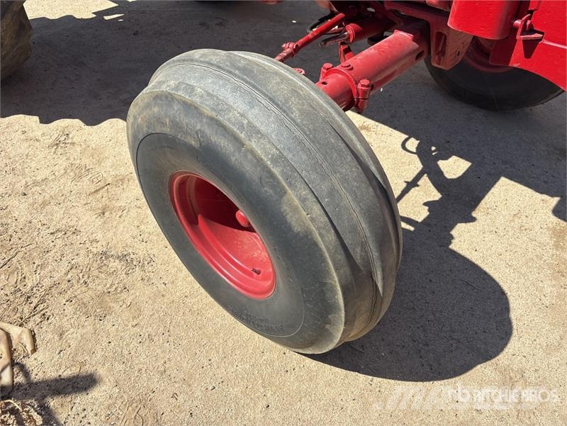 International Harvester Harvester 1066 2WD Tractor Ciągniki rolnicze