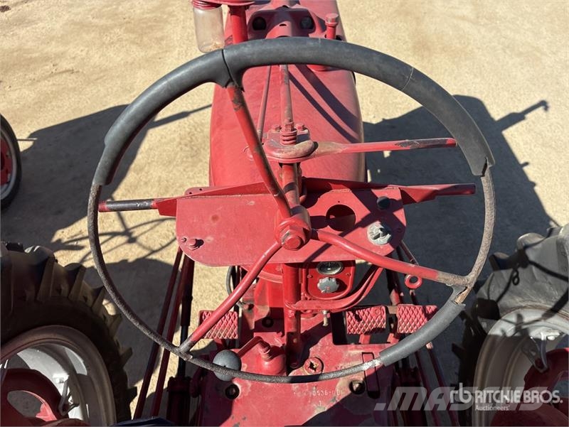 International Harvester Harvester Model H 2WD Tractor Ciągniki rolnicze