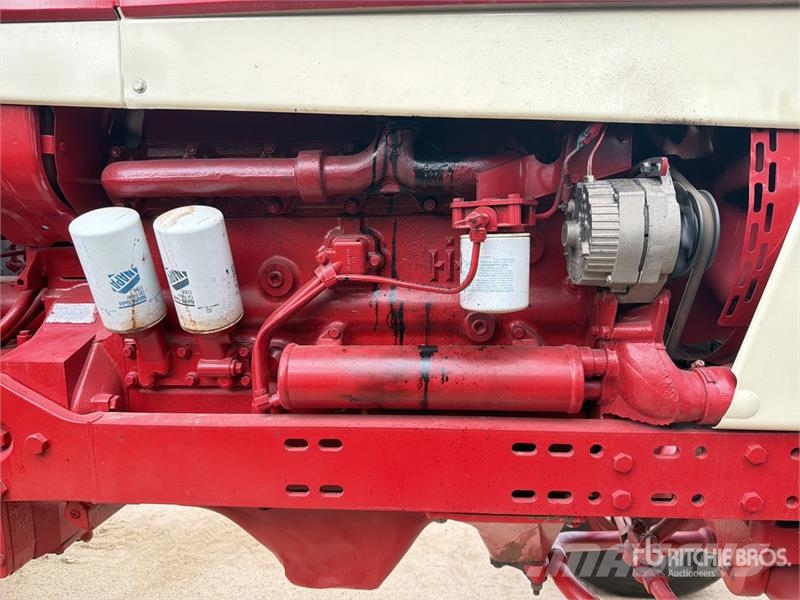 International Harvester Harvester 1066 2WD Tractor Ciągniki rolnicze