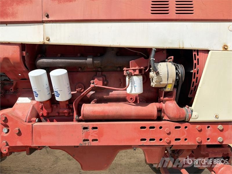 International Harvester Harvester 666 2WD Tractor Ciągniki rolnicze
