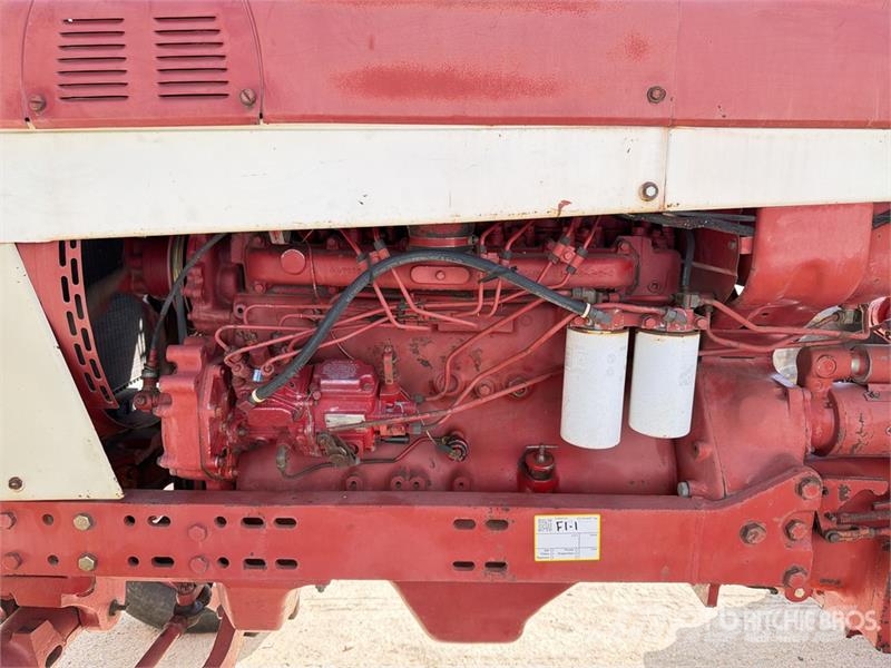 International Harvester Harvester 666 2WD Tractor Ciągniki rolnicze