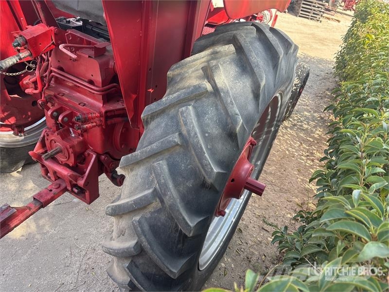 International Harvester Harvester I656D 2WD Tractor Ciągniki rolnicze