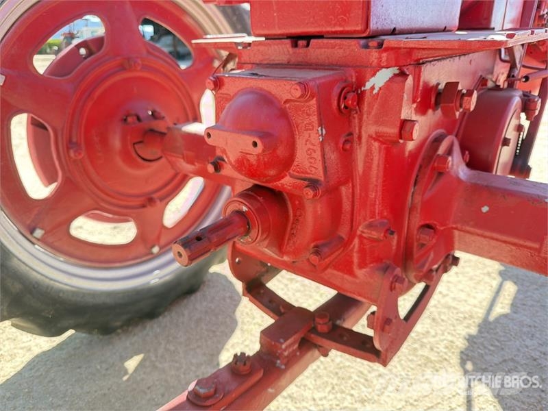 International Harvester Harvester FC 2WD Tractor Ciągniki rolnicze
