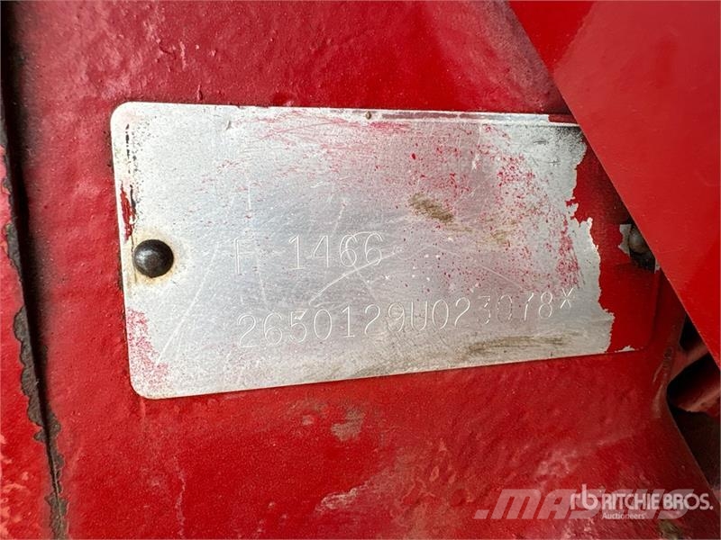 International Harvester Harvester F1466 2WD Tractor Traktorji