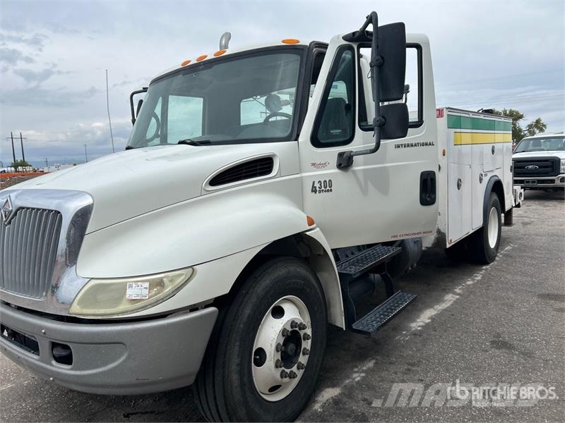International Harvester Harvester 4300 4x2 Service Truck 多目的／汎用車両