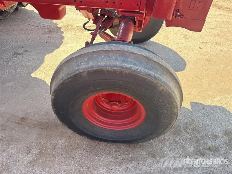 International Harvester Harvester F1466 2WD Tractor Ciągniki rolnicze
