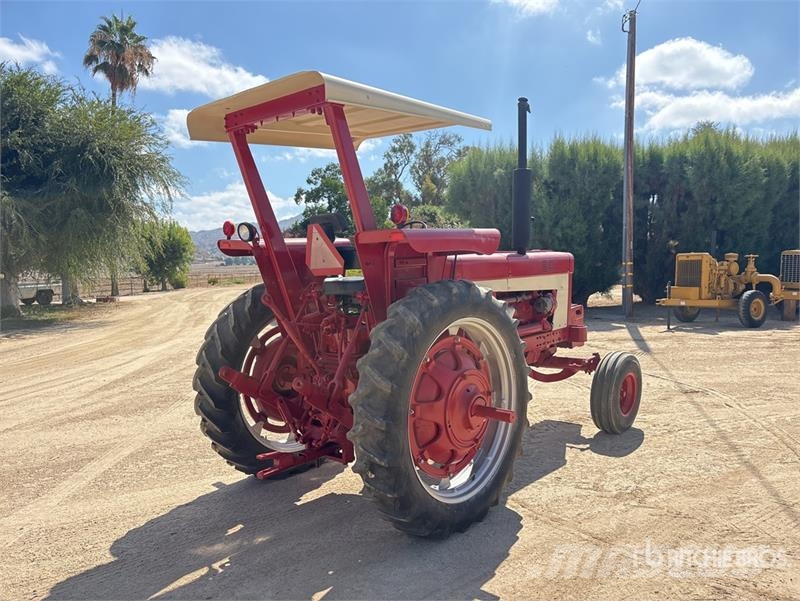 International Harvester Harvester F656D 2WD Tractor Ciągniki rolnicze