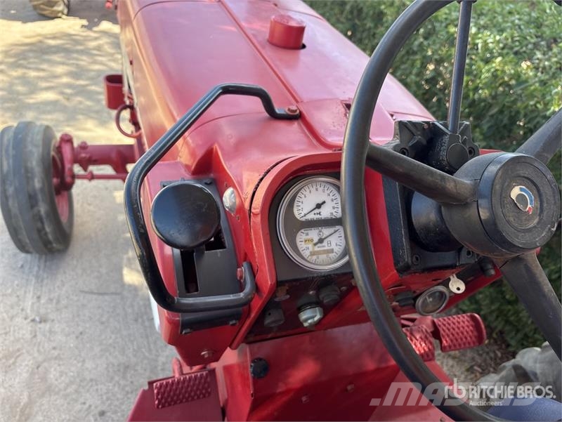 International Harvester Harvester F656D 2WD Tractor Ciągniki rolnicze