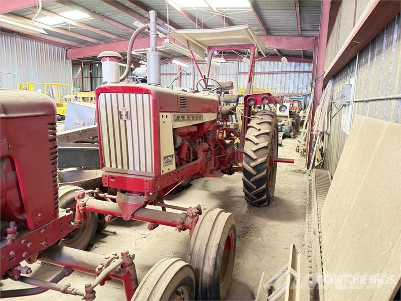 International Harvester Harvester 656 2WD Tractor Tractors
